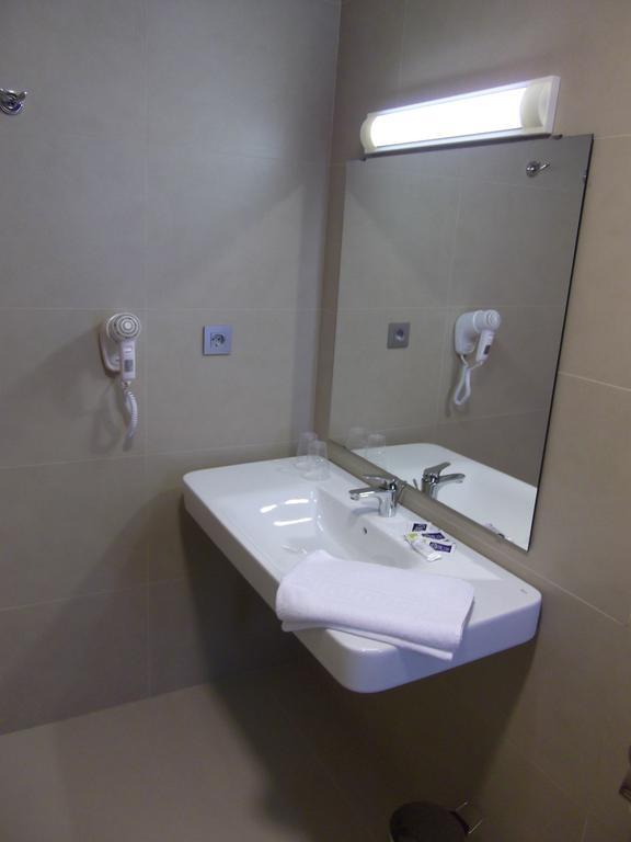 Hotel Mediterrani Express Calella Extérieur photo
